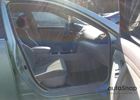 2009 Toyota Camry Hybrid z USA, uszkodzony, nr VIN 4T1BB46K49U070170